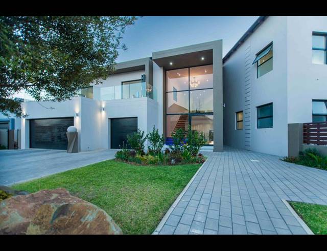 5 BEDROOM HOUSE FOR SALE IN COPPERLEAF ESTATE
